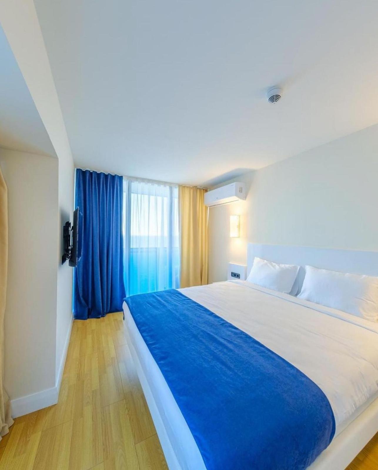 Luxury Panorama Sea View Apartment & Central Batumi Exterior foto