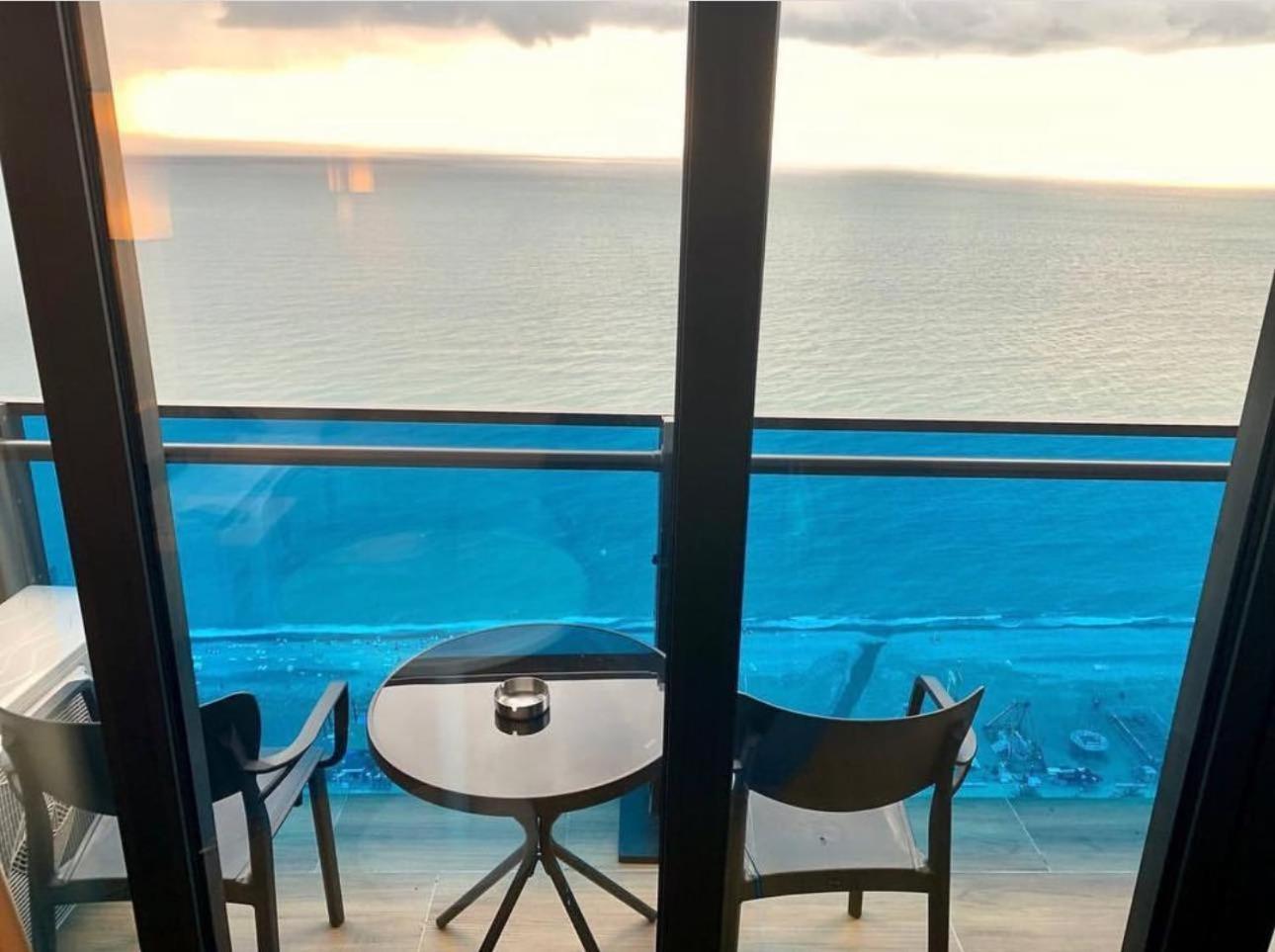 Luxury Panorama Sea View Apartment & Central Batumi Exterior foto